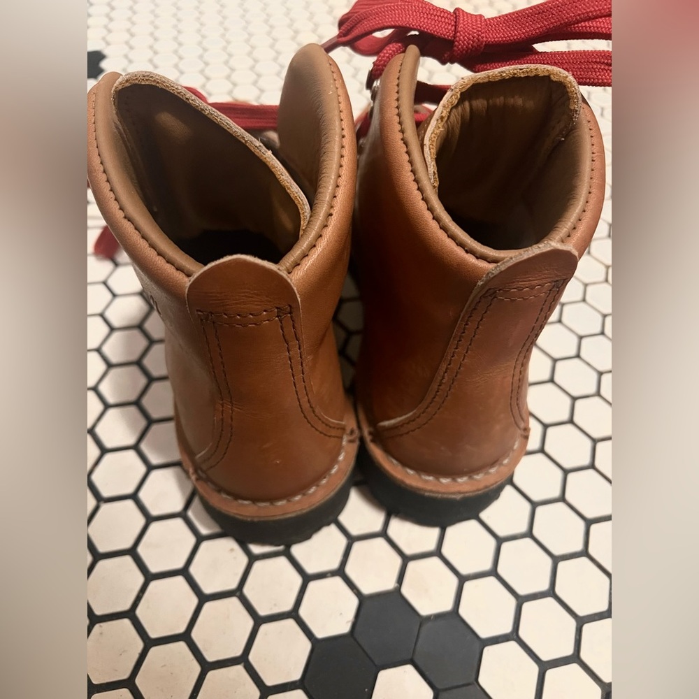 6.5 Danner Mountain Light Cascade with Red Laces, Almost New - Picture 4 of 9